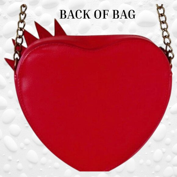 🏰 Disney "Descendants" Evie Heart Purse – Rare & Regal - Picture 2 of 9